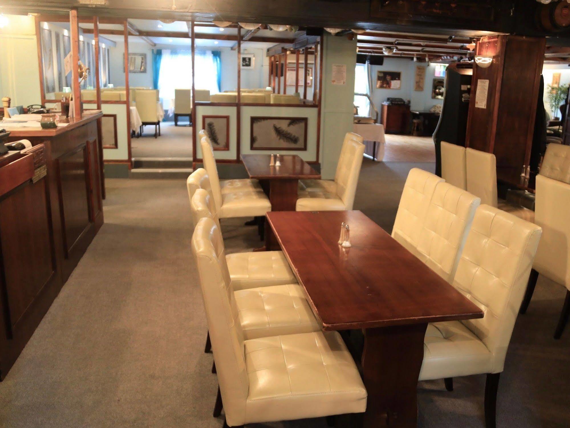 The Sportsmans Inn Limited أيفي بريدج المظهر الخارجي الصورة